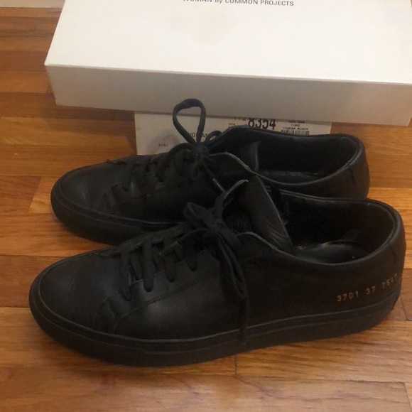 Woman By Common Projects Achilles Low Sneaker - Picture 11 of 14